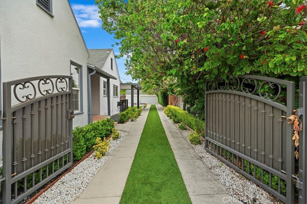4427 Elmwood Court