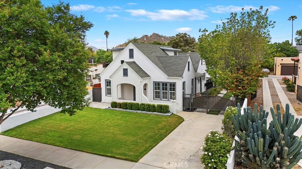 4427 Elmwood Court