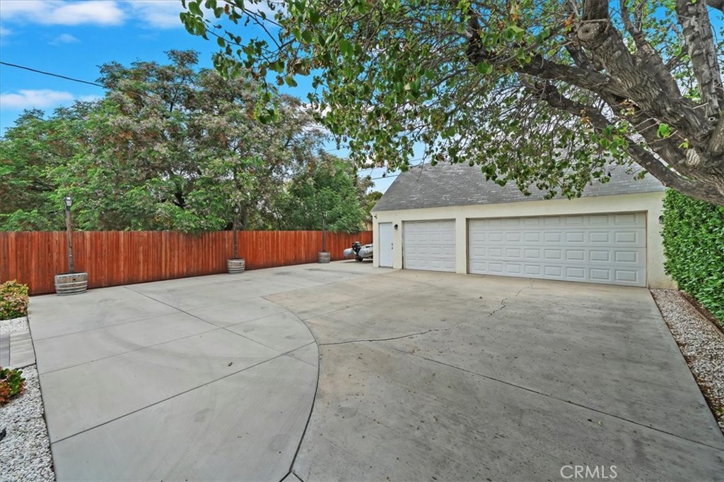 4427 Elmwood Court