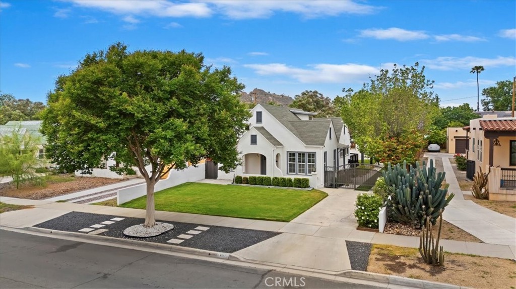4427 Elmwood Court
