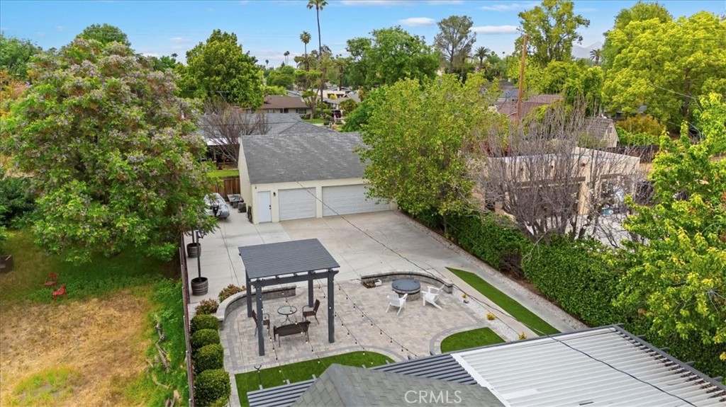 4427 Elmwood Court