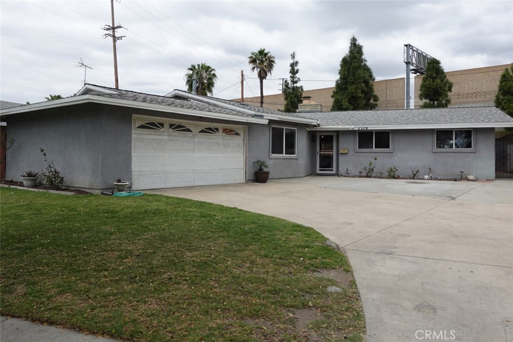 2379 W Coronet