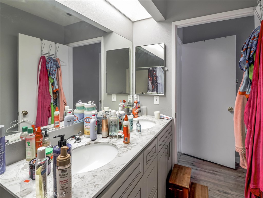 820 W Compton Boulevard 5