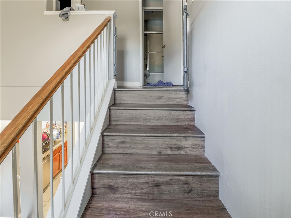 820 W Compton Boulevard 5