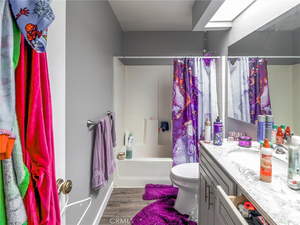 820 W Compton Boulevard 5