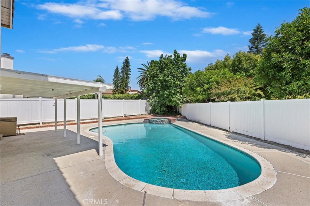 1526 Tonia Court