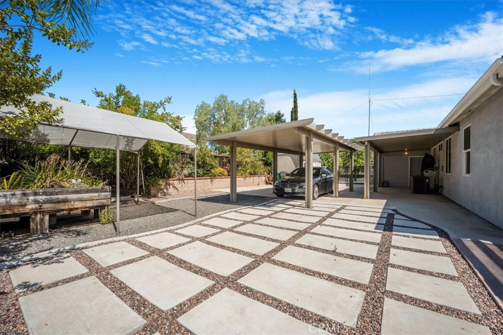 19247 Mountain Shadow Lane