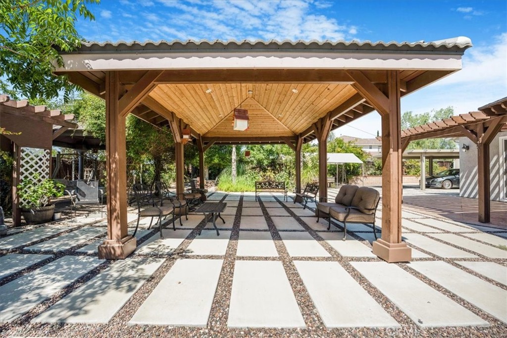 19247 Mountain Shadow Lane