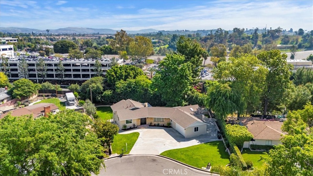 1730 Sunny knoll