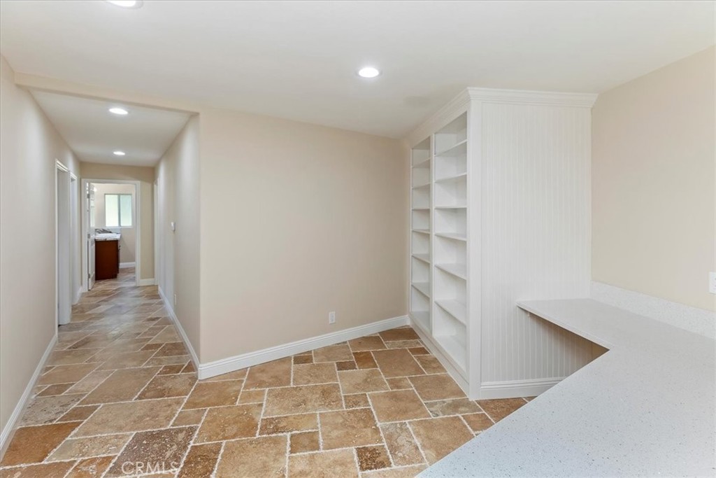 1730 Sunny knoll