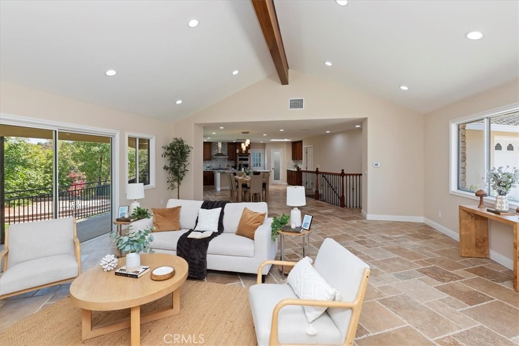 1730 Sunny knoll
