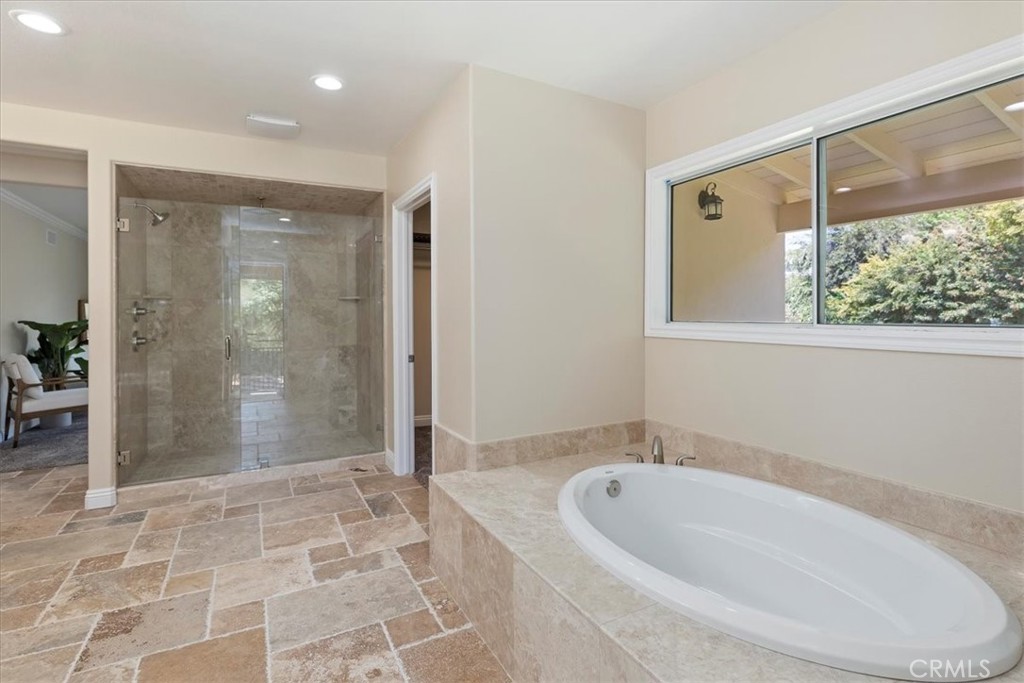 1730 Sunny knoll