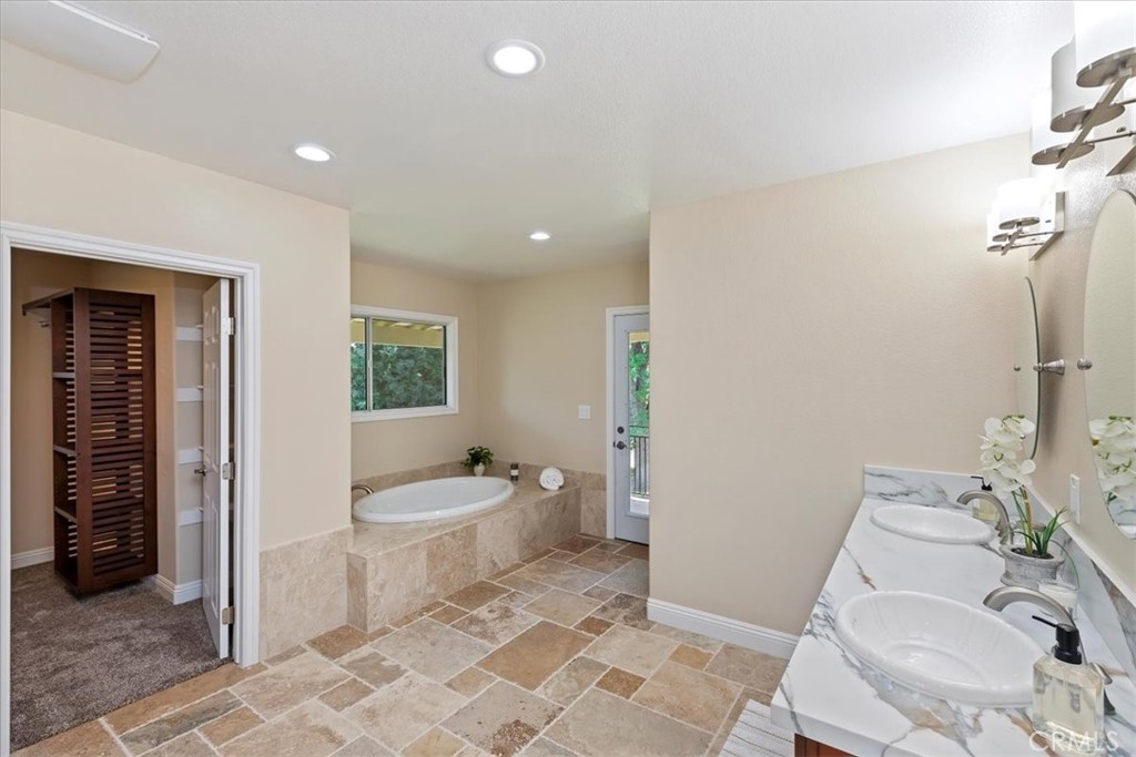 1730 Sunny knoll