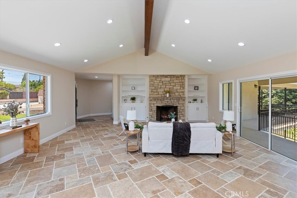 1730 Sunny knoll