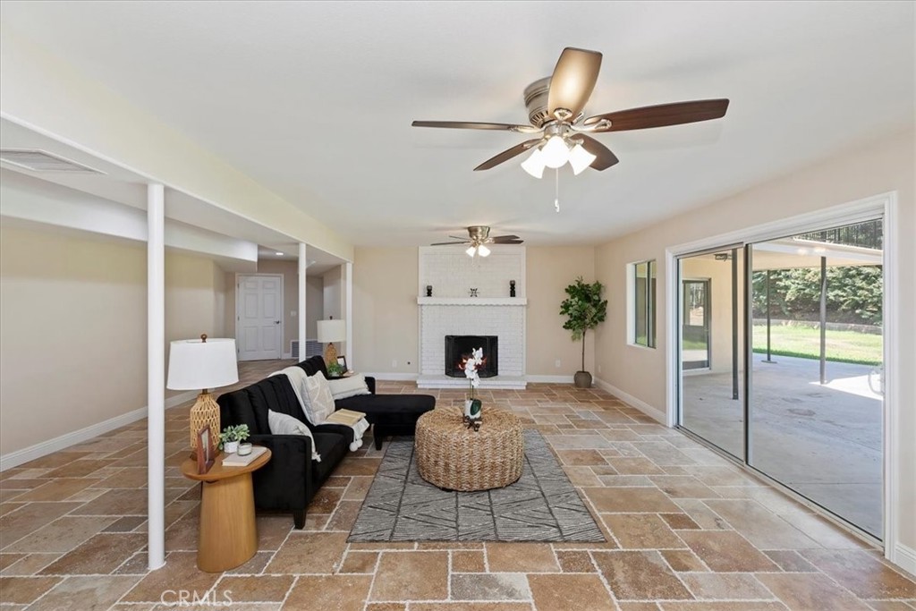 1730 Sunny knoll