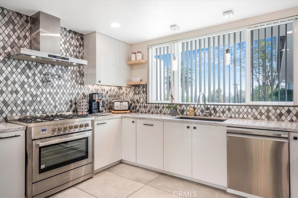 10220 Balmoral Court