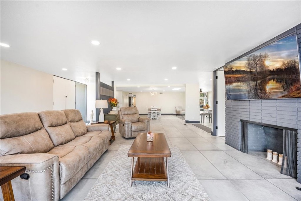 10220 Balmoral Court