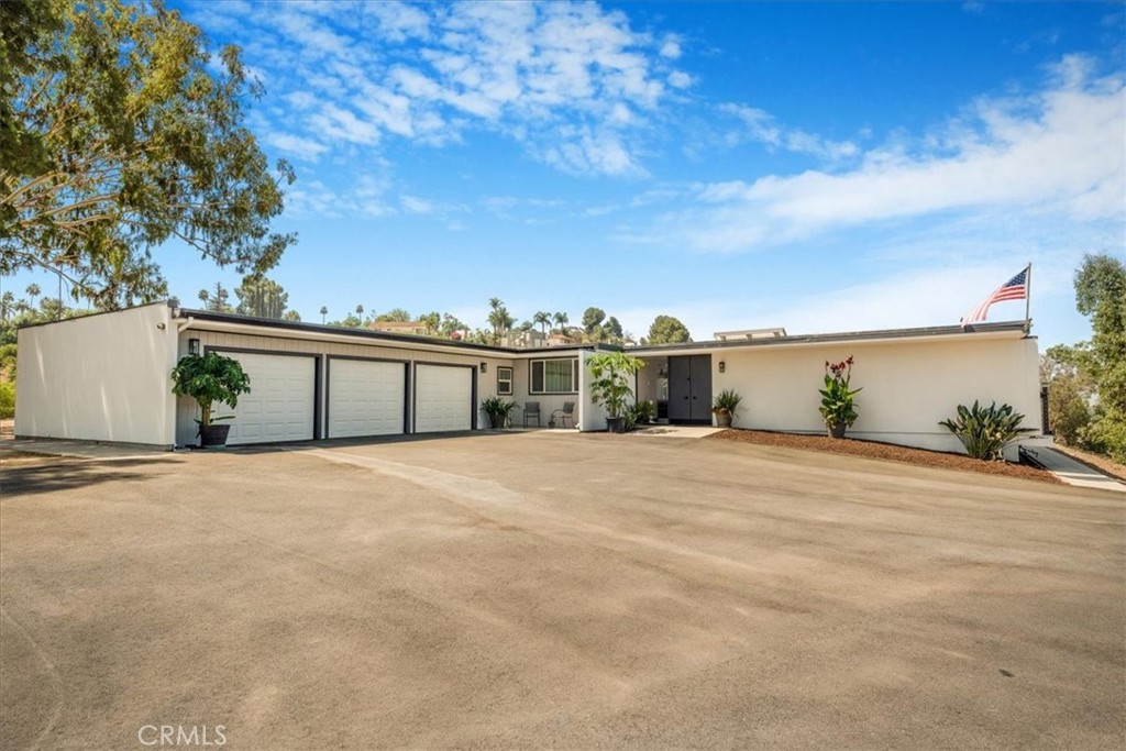 10220 Balmoral Court