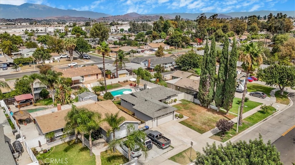 8763 Holly Lane