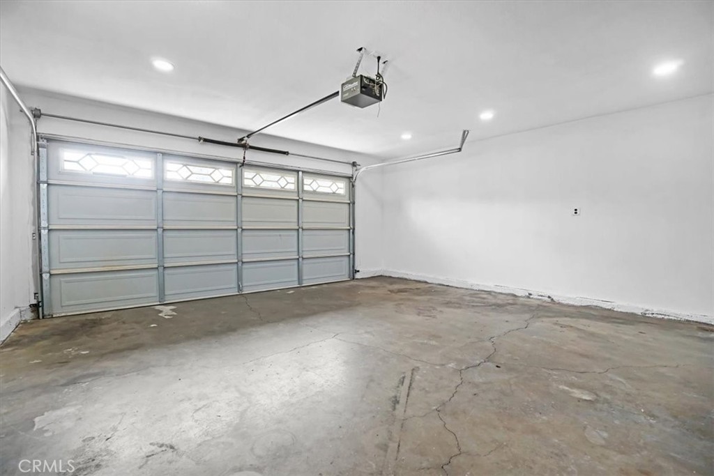 8763 Holly Lane