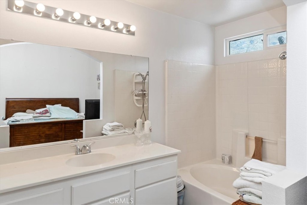 660 Avenida Capistrano