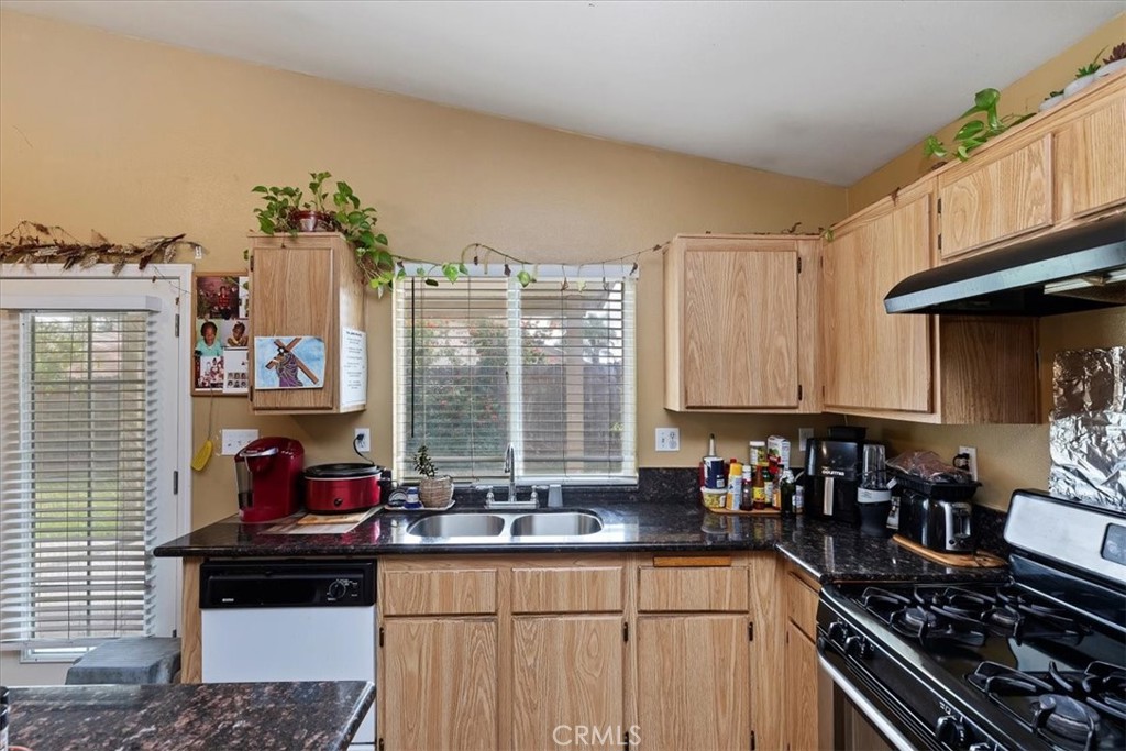 660 Avenida Capistrano