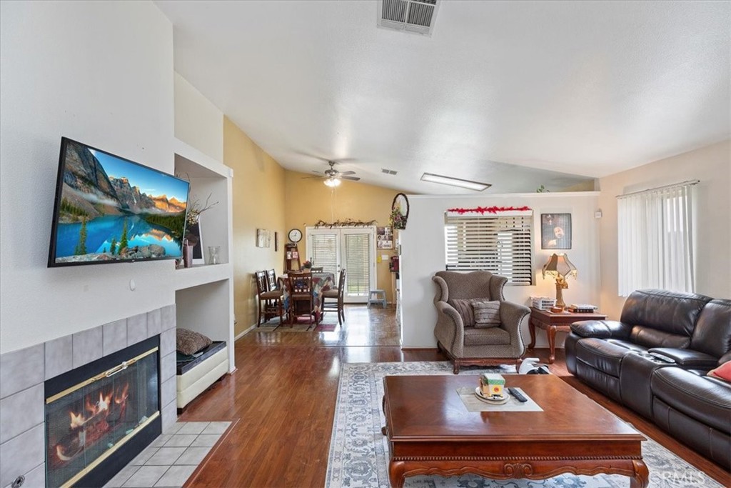 660 Avenida Capistrano