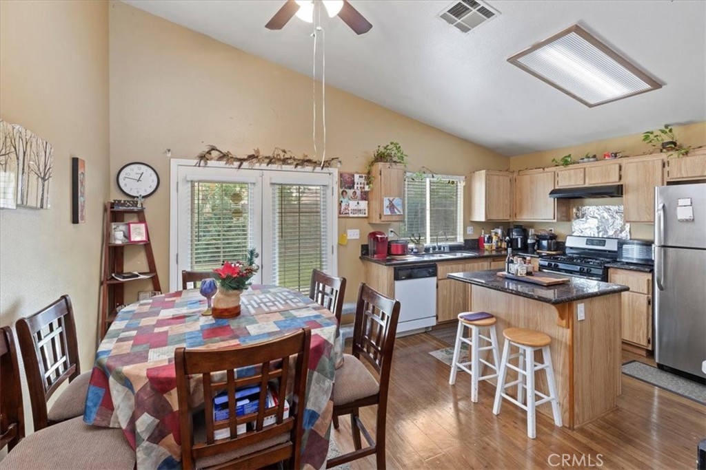 660 Avenida Capistrano