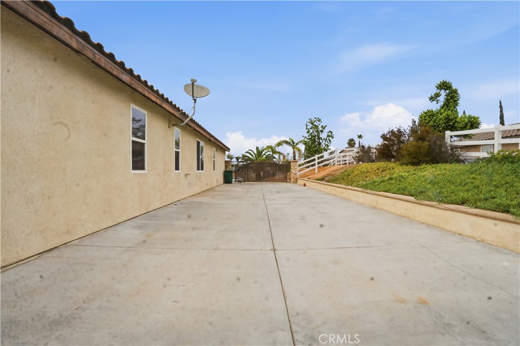 16935 Eagle Peak Road