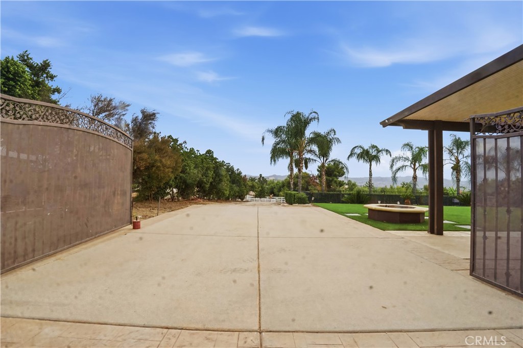 16935 Eagle Peak Road