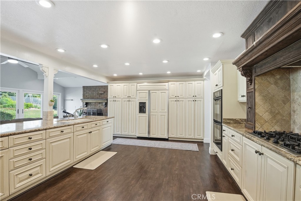 10902 Wilson