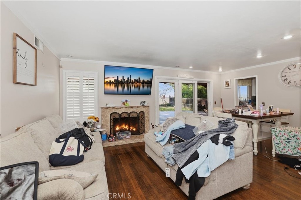 1287 Redwood View