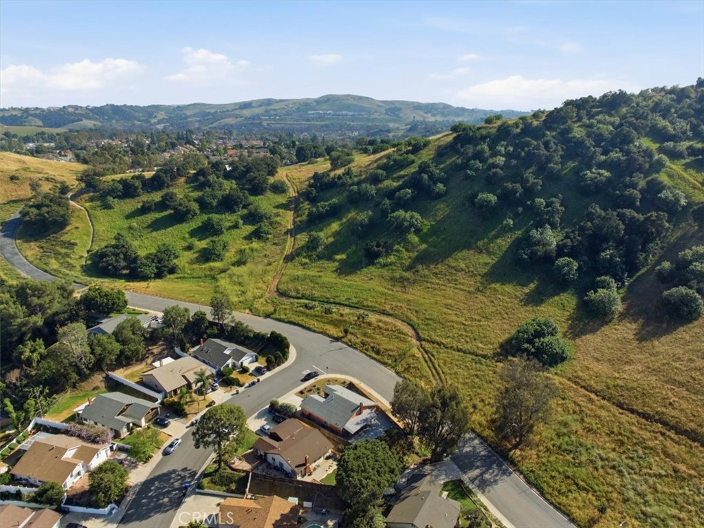 1287 Redwood View