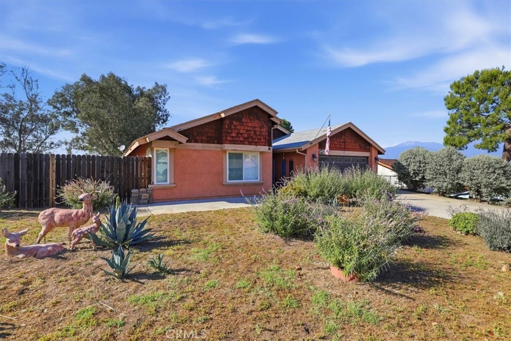 1287 Redwood View