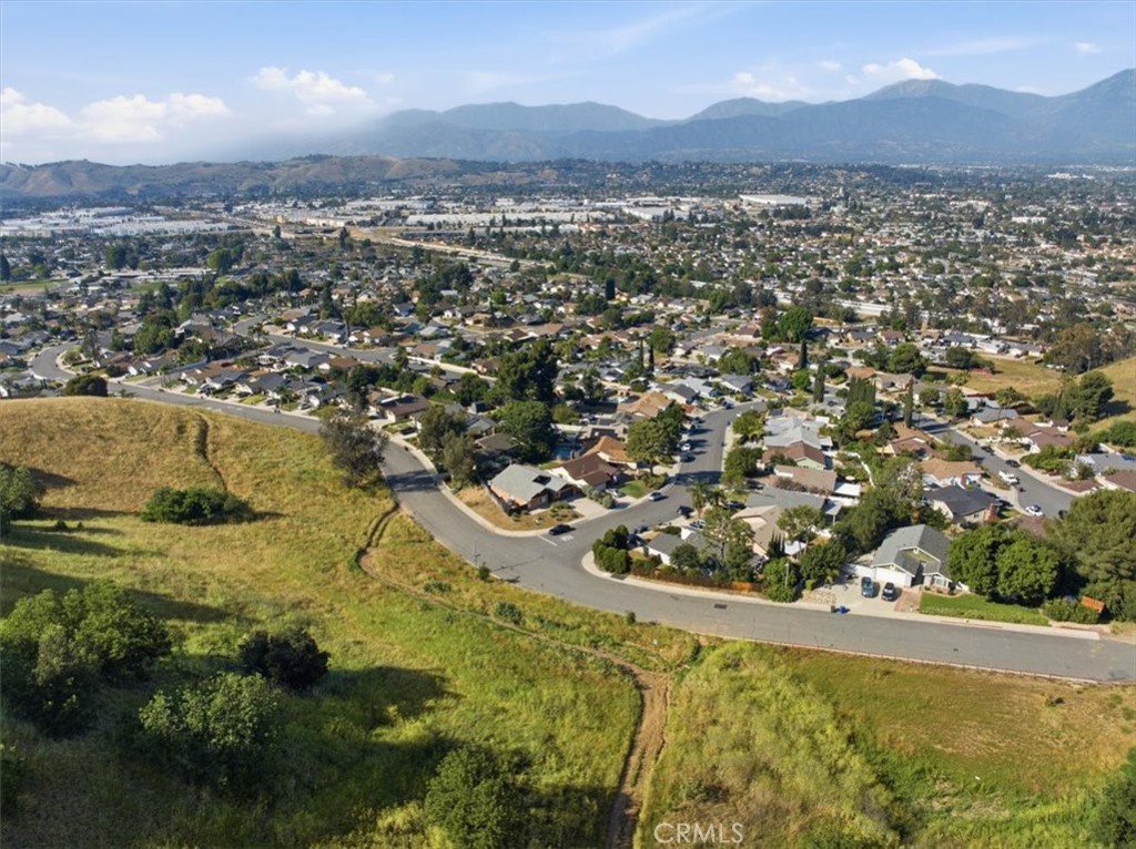 1287 Redwood View
