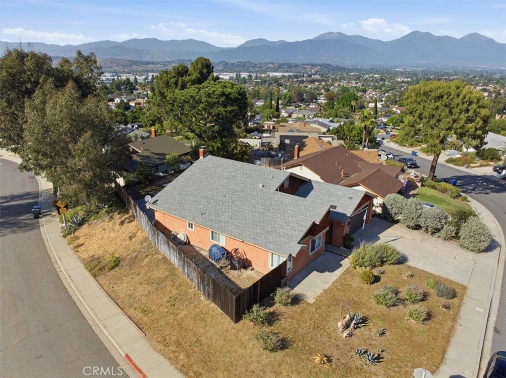 1287 Redwood View