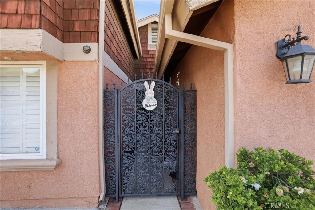 1287 Redwood View