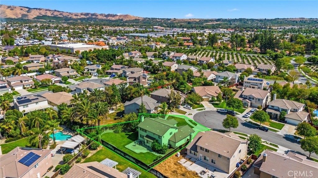 1663 Naranjo Court