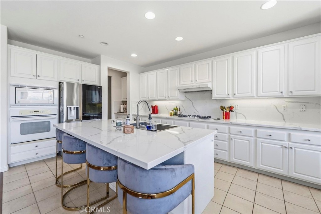 1663 Naranjo Court