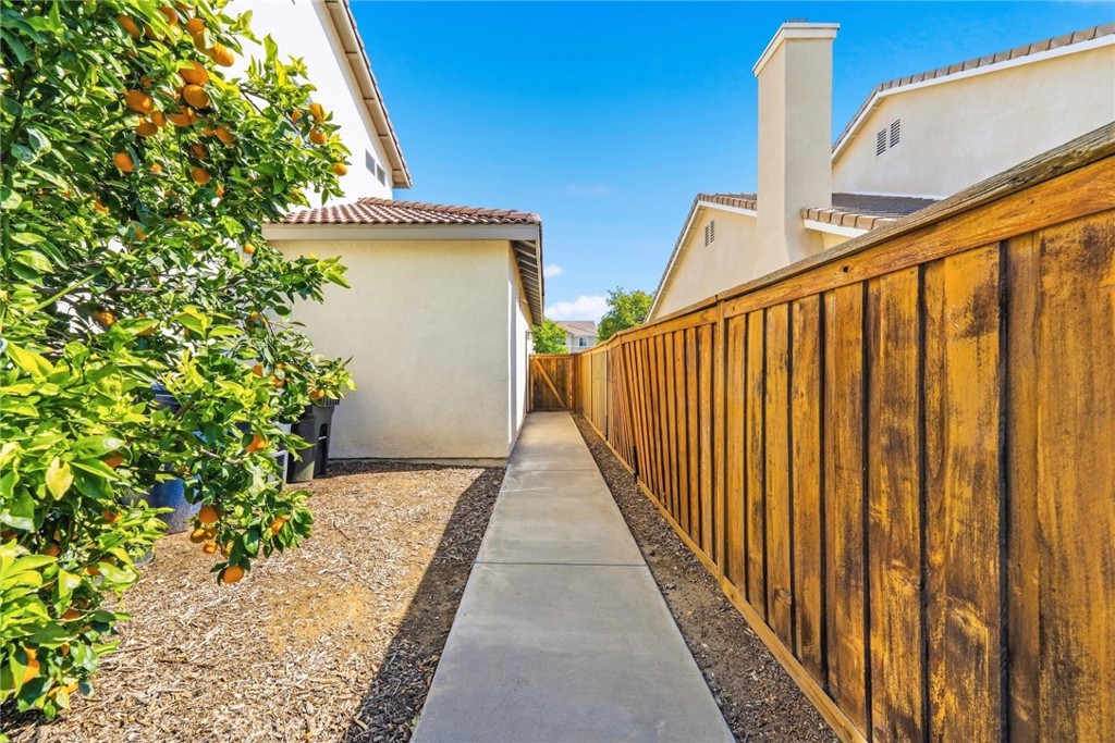 1663 Naranjo Court