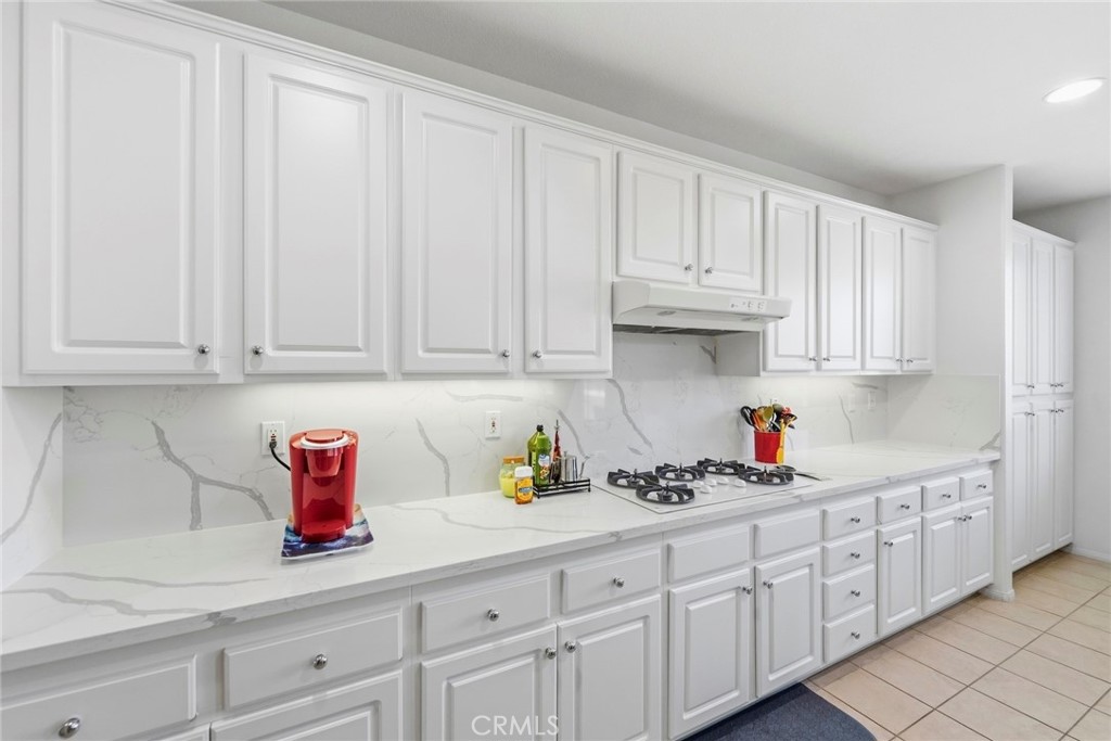 1663 Naranjo Court