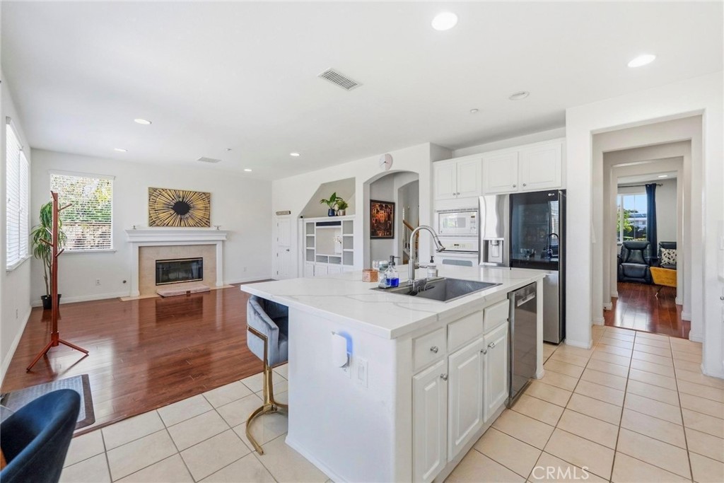 1663 Naranjo Court