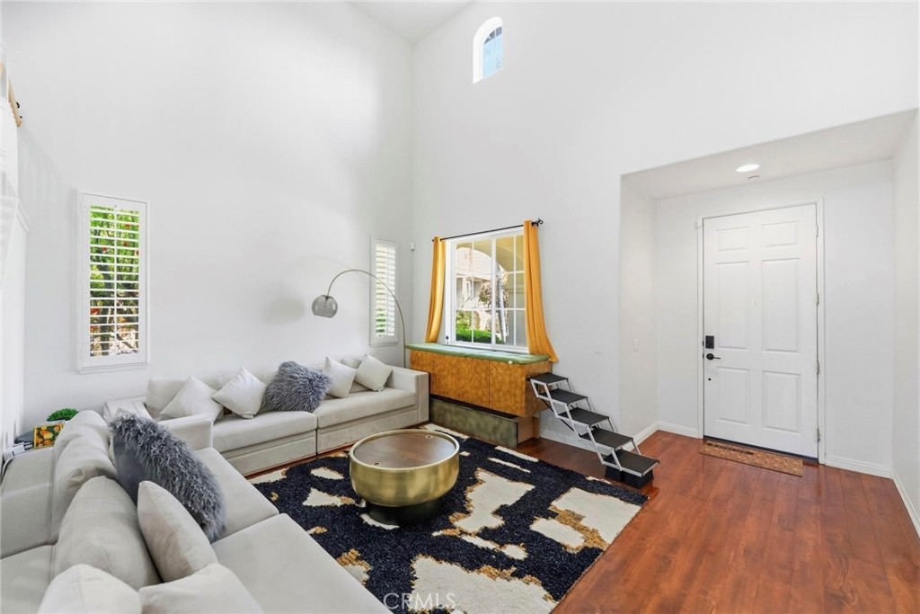 1663 Naranjo Court