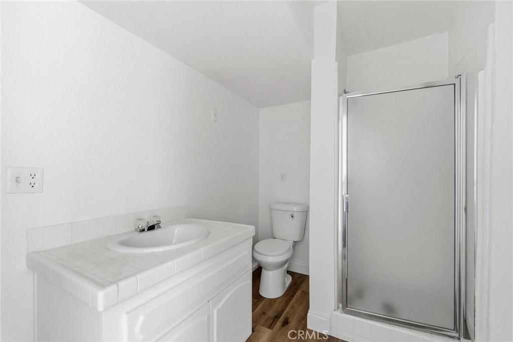 8853 Dufferin
