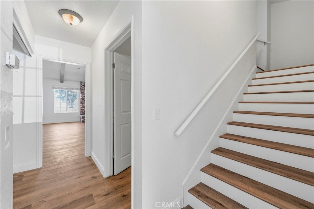 8853 Dufferin