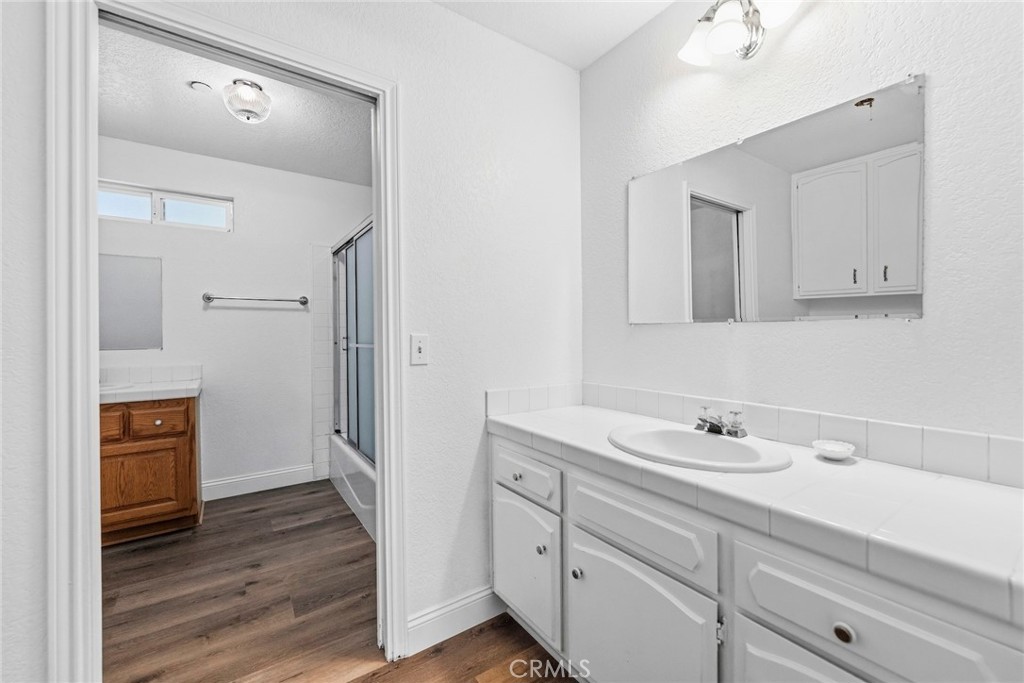 8853 Dufferin