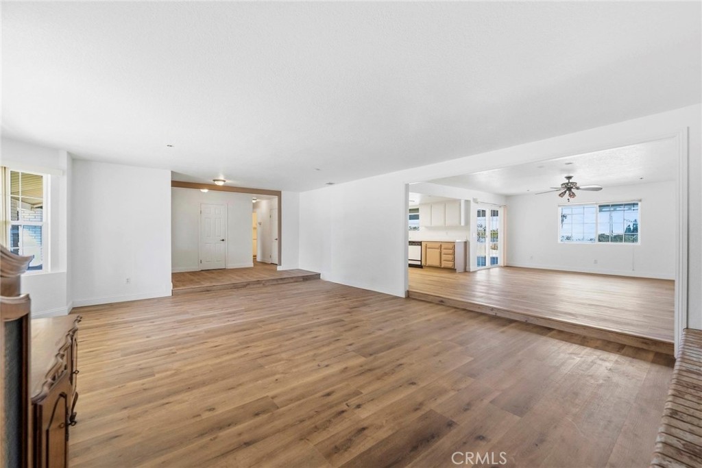 8853 Dufferin