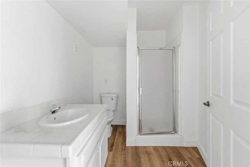 8853 Dufferin