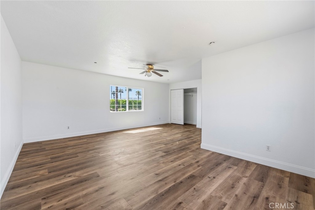 8853 Dufferin