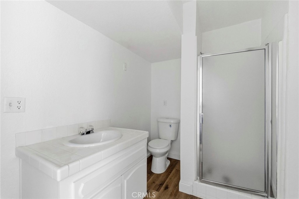 8853 Dufferin